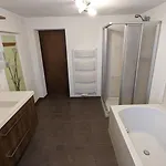 Prázdninový dům Private Escape - Ideal For Up To 8 Guests *
