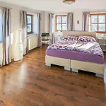 Prázdninový dům Private Escape - Ideal For Up To 8 Guests Seeham
