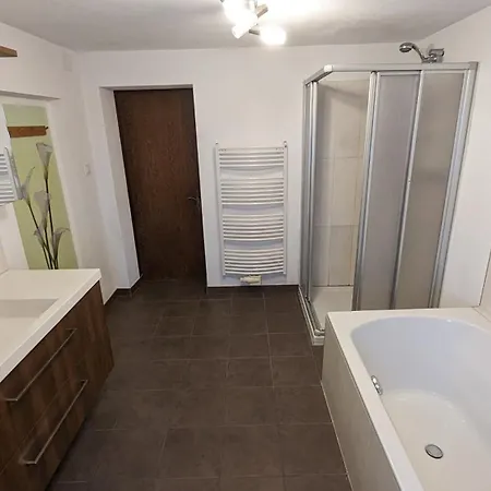 Holiday home Private Escape - Ideal For Up To 8 Guests *