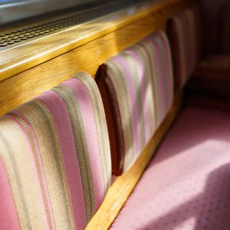 Private Escape - Ideal For Up To 8 Guests *