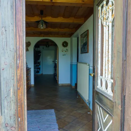 Private Escape - Ideal For Up To 8 Guests Nyaraló