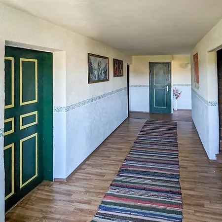 Private Escape - Ideal For Up To 8 Guests *