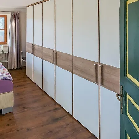 Holiday home Private Escape - Ideal For Up To 8 Guests *